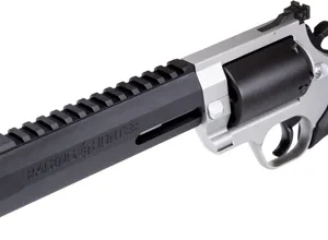 TAURUS RAGING HUNTER 500S&W - 8 3/8" 5-SHOT TWO-TONE
