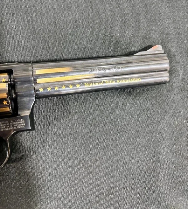SOLD!!! Smith & Wesson Model 586-8 Special Edition(NRA & Flag Engraved) – .357 Magnum