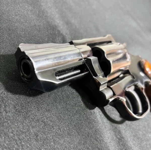 SOLD!!! Dan Wesson Model 15-2 Snub-Nose Revolver – .357 Magnum