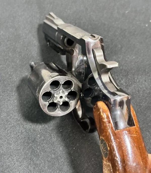 SOLD!!! Dan Wesson Model 15-2 Snub-Nose Revolver – .357 Magnum