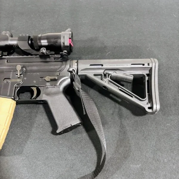 Smith &Wesson M&P 15  5.56 NATO / .223 Rem w/ 4-12×40 Optic