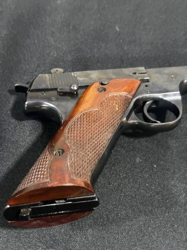 SOLD!!! Hi-Standard Model H-D Military – .22 LR
