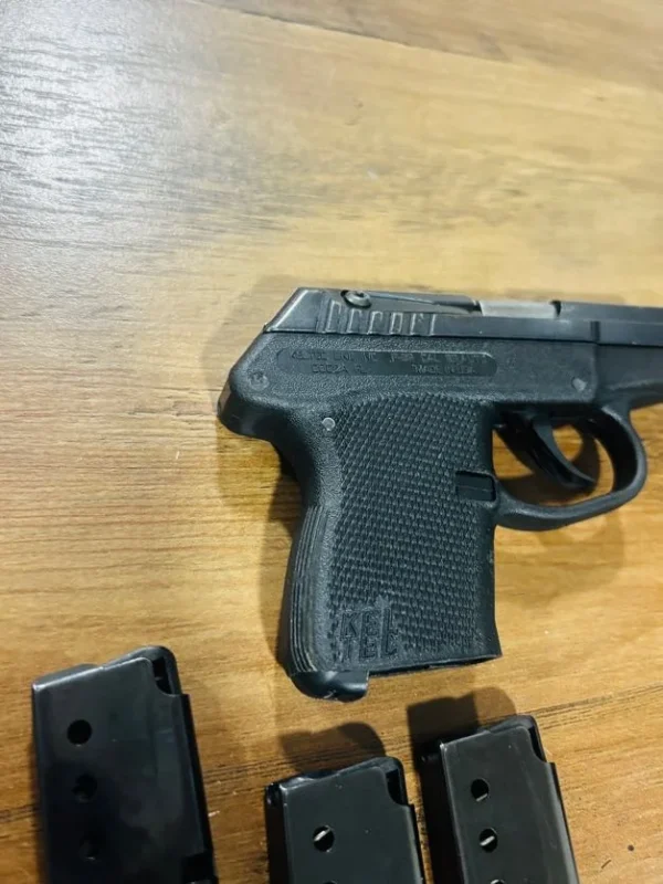 SOLD!!! Ultra-Concealable EDC Setup: Kel-Tec P-32 (.32 ACP) w/ Original Case & 3 Mags