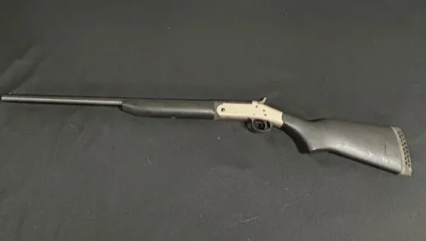 H&R Topper Jr Model 098 20 Gauge Single-Shot Shotgun | Compact Youth / Utility Break-Action