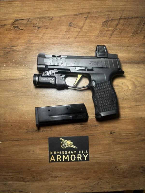 LIKE NEW Sig Sauer P365 XL Spectre 9mm Package | Sig Red Dot | Streamlight TLR-7x Sub | Safariland Incog Holster